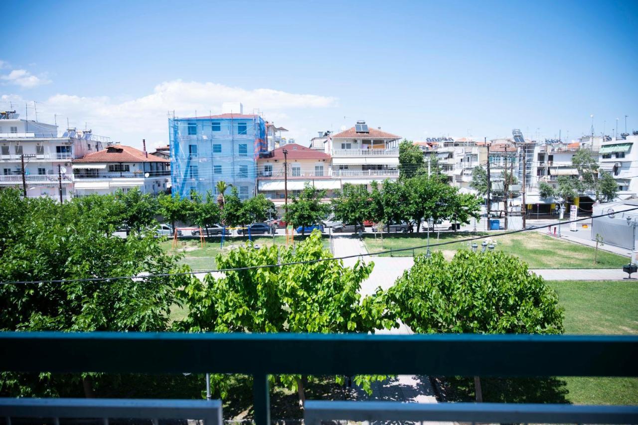 Amelies Apartments Paralía Esterno foto